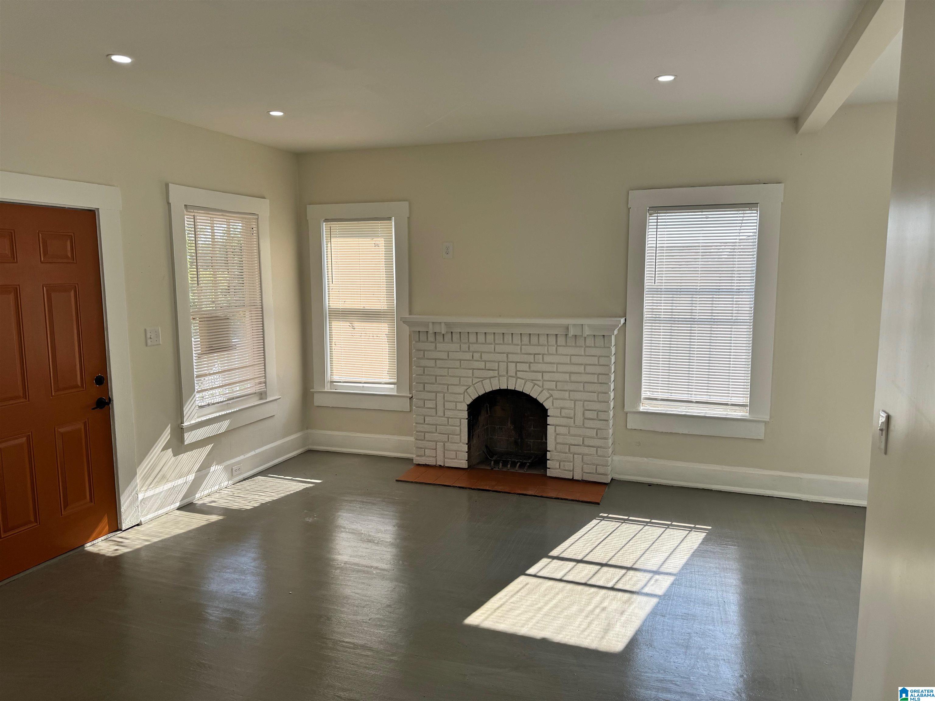 2725 23rd Street Southwest Birmingham, AL 35211 - Photo 5 of 26