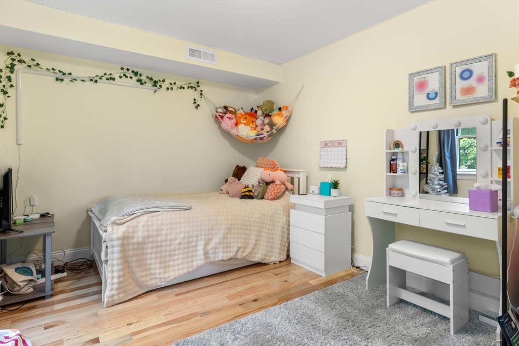 83 High Street, Unit 4 Ipswich, MA 01938 - Photo 12 of 35