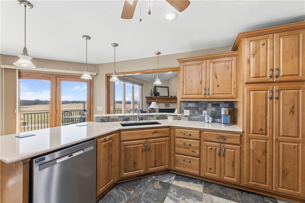 556 North 775th Road Lawrence, KS 66047 - Photo 26 of 89