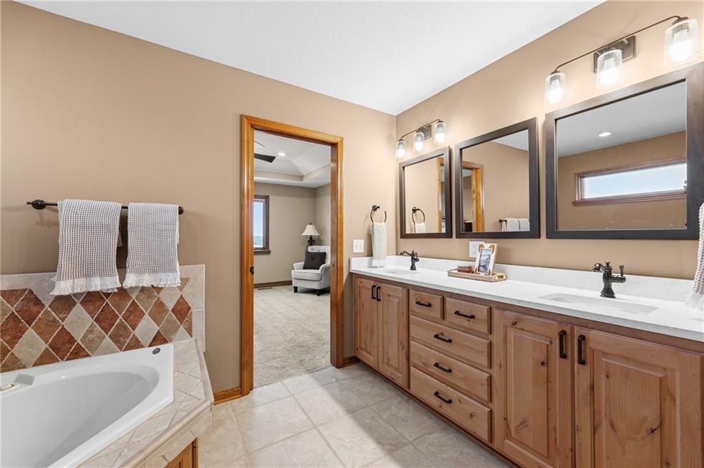 556 North 775th Road Lawrence, KS 66047 - Photo 32 of 89