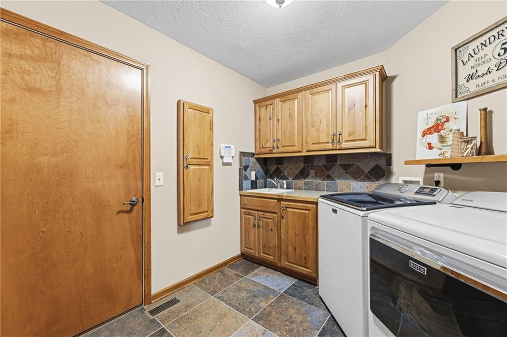 556 North 775th Road Lawrence, KS 66047 - Photo 35 of 89