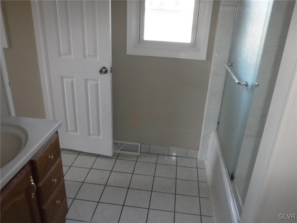 3815 Devonshire Road Bethlehem, PA 18020 - Photo 9 of 15 Gallery Image 9