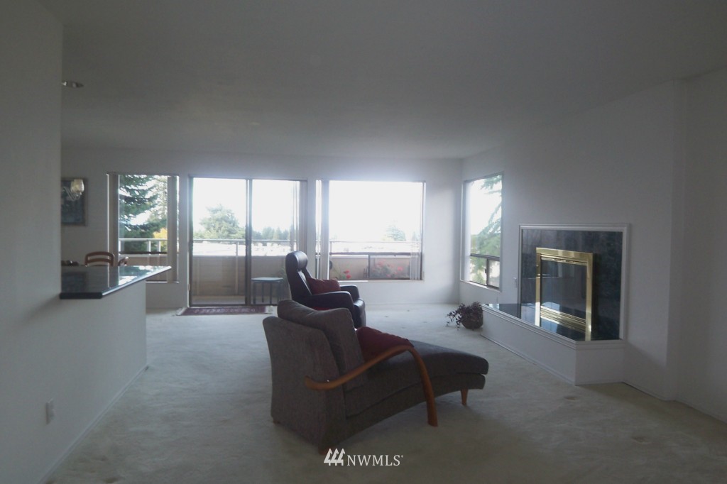 550 Elm Way, Unit 307 Edmonds, WA 98020 - Photo 4 of 15 Gallery Image 4