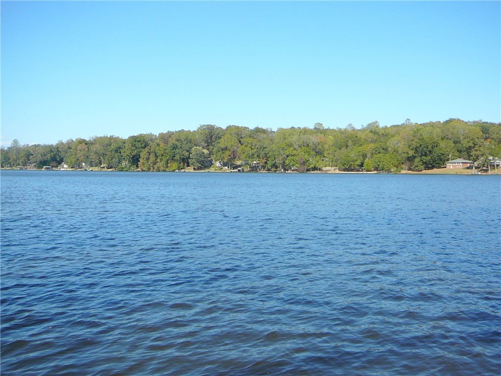 720 Lakeside Drive Anderson, SC 29621 - Photo 2 of 34