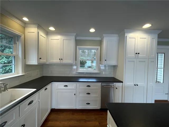 $649,500 | 720 Lakeside Drive, Anderson, SC 29621