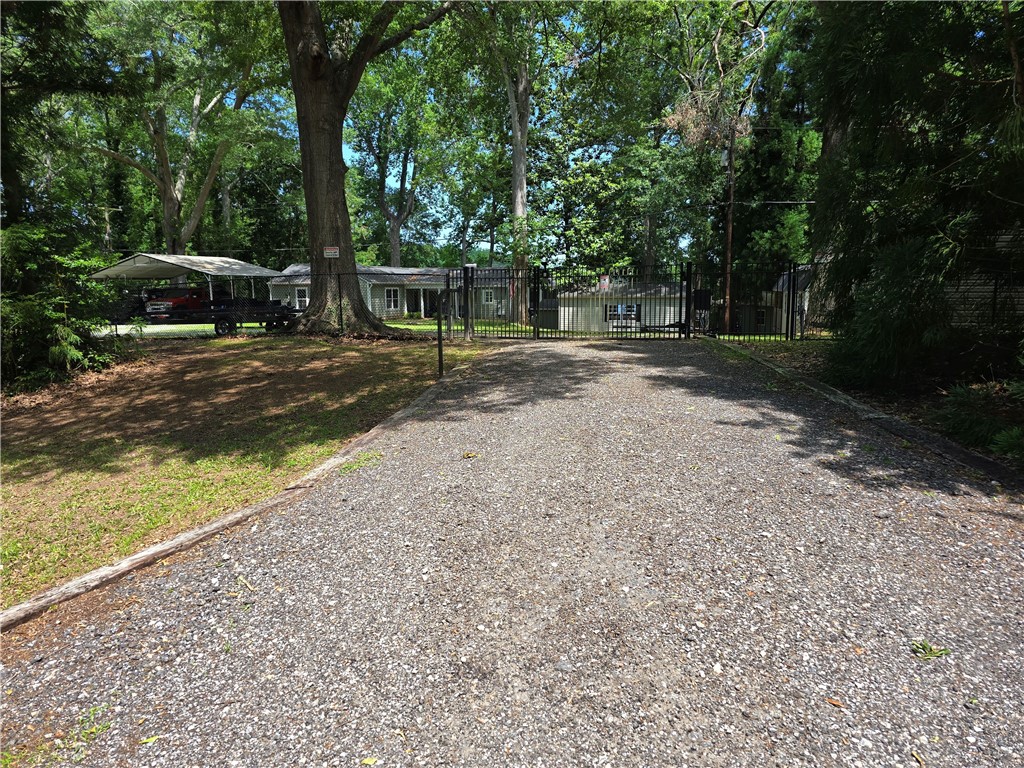 720 Lakeside Drive Anderson, SC 29621 - Photo 4 of 34