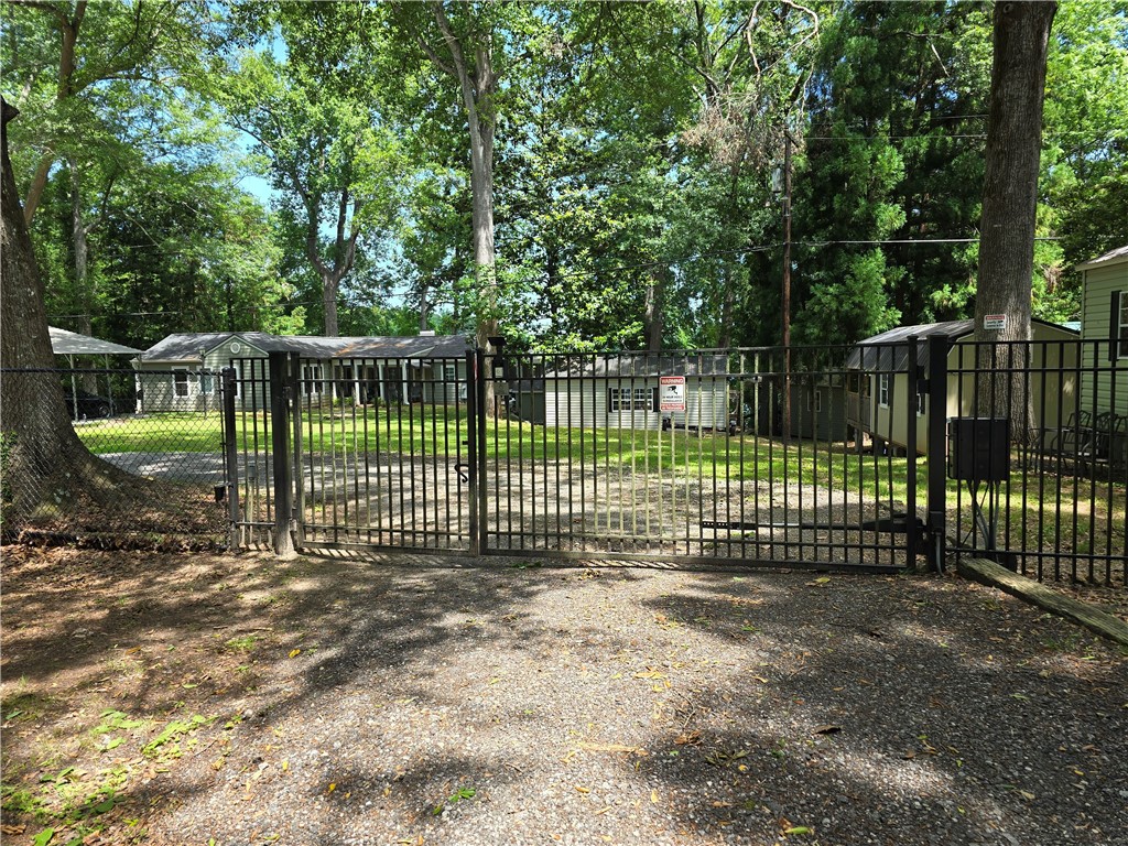 720 Lakeside Drive Anderson, SC 29621 - Photo 5 of 34