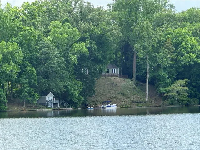 $649,500 | 720 Lakeside Drive, Anderson, SC 29621