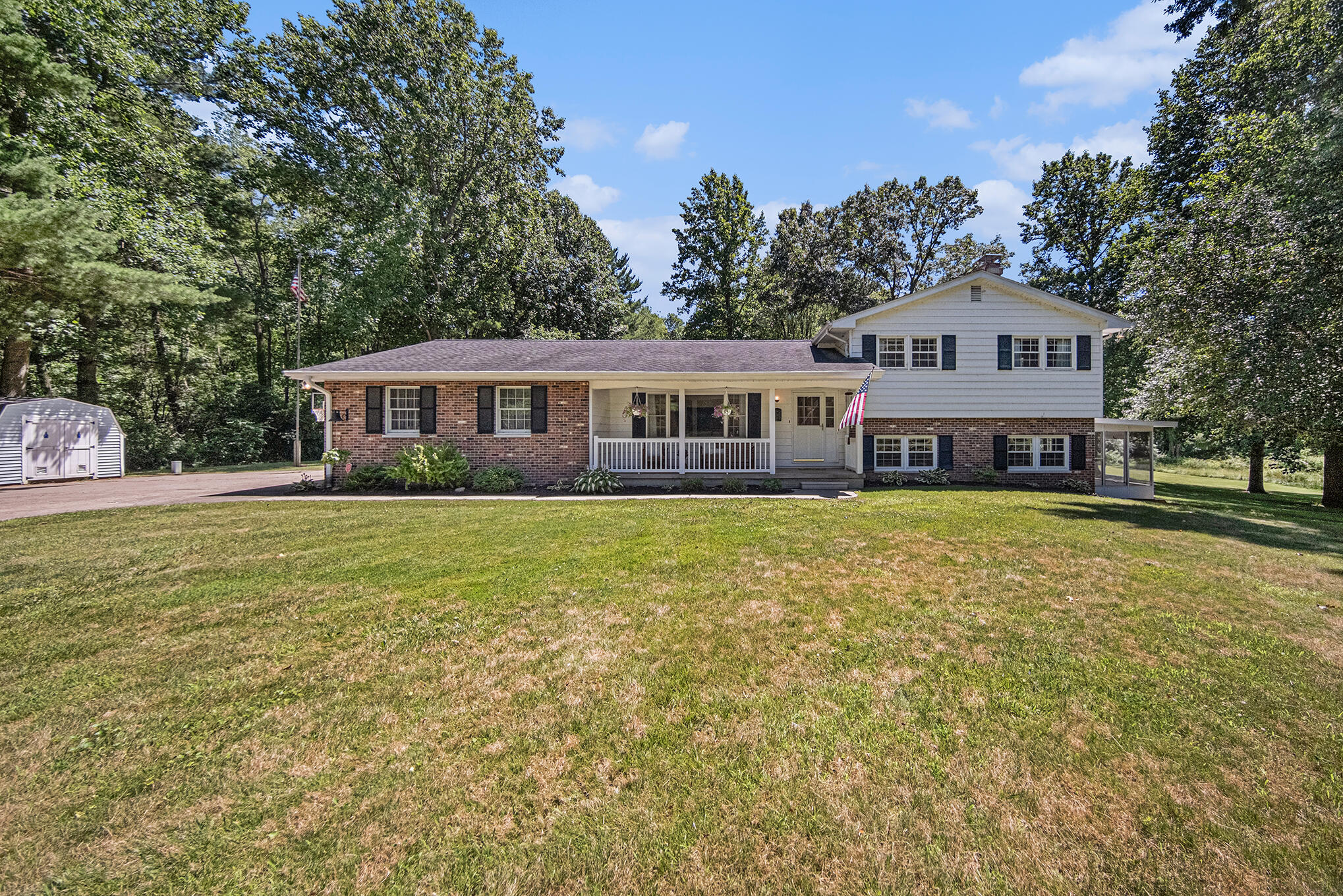 5911 McCain Road Jackson, MI 49201 - Photo 1 of 45 001_sbp_173