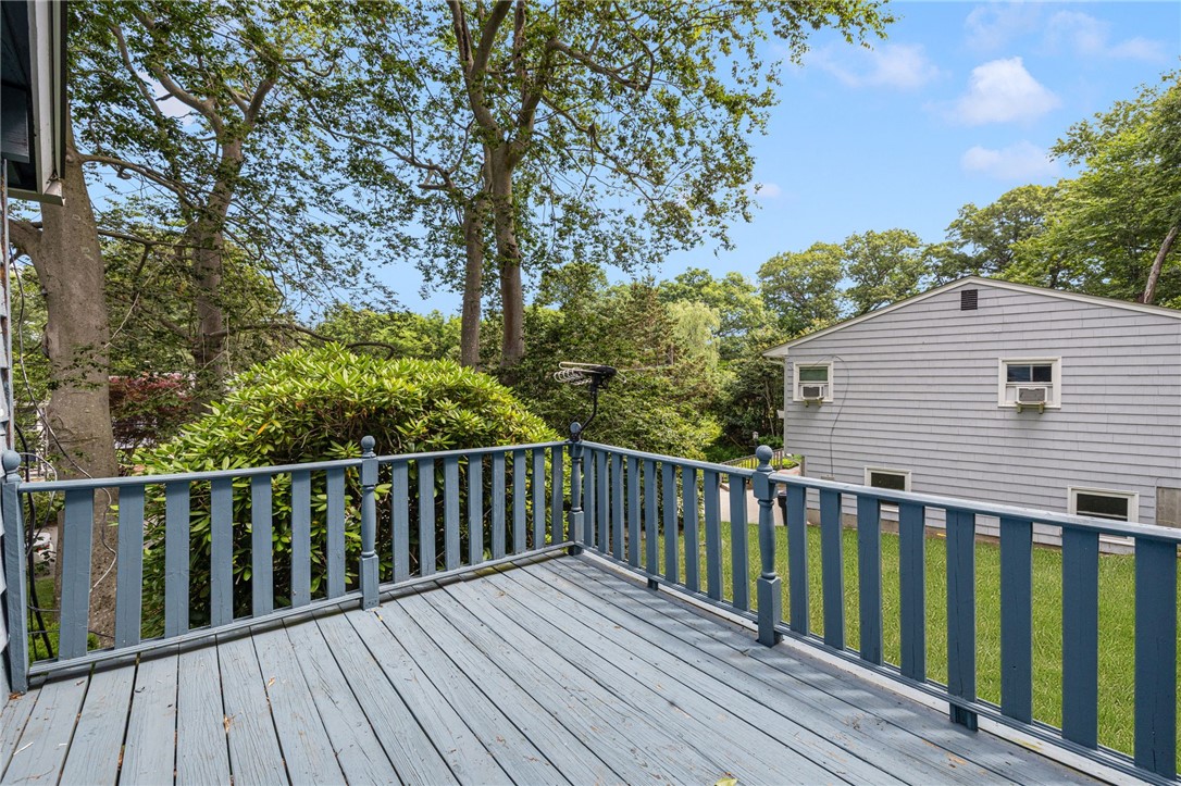 58 Rip Van Winkle Circle Warwick, RI 02886 - Photo 9 of 39