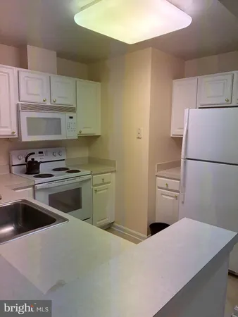 $170,000 | 23 Pierside Drive, Unit 324, Baltimore, MD 21230