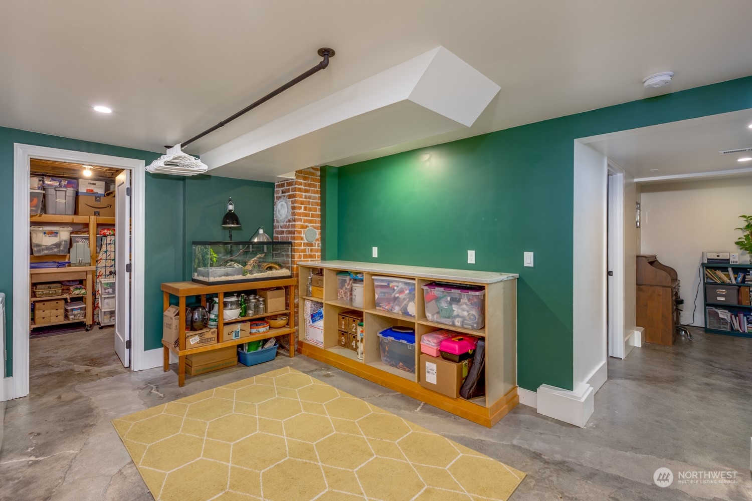 3912 Friday Avenue Everett, WA 98201 - Photo 22 of 35 a room with toys and a flat screen tv