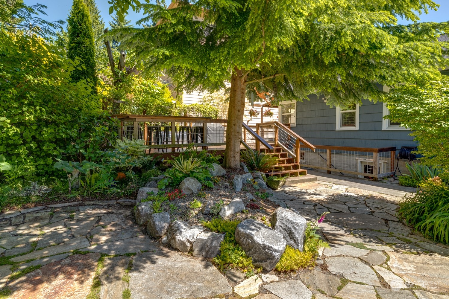 3912 Friday Avenue Everett, WA 98201 - Photo 24 of 35 a house view with a garden space