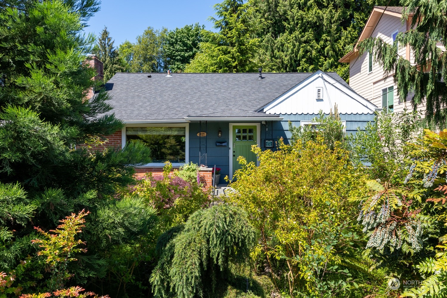3912 Friday Avenue Everett, WA 98201 - Photo 3 of 35 a house view with a garden space