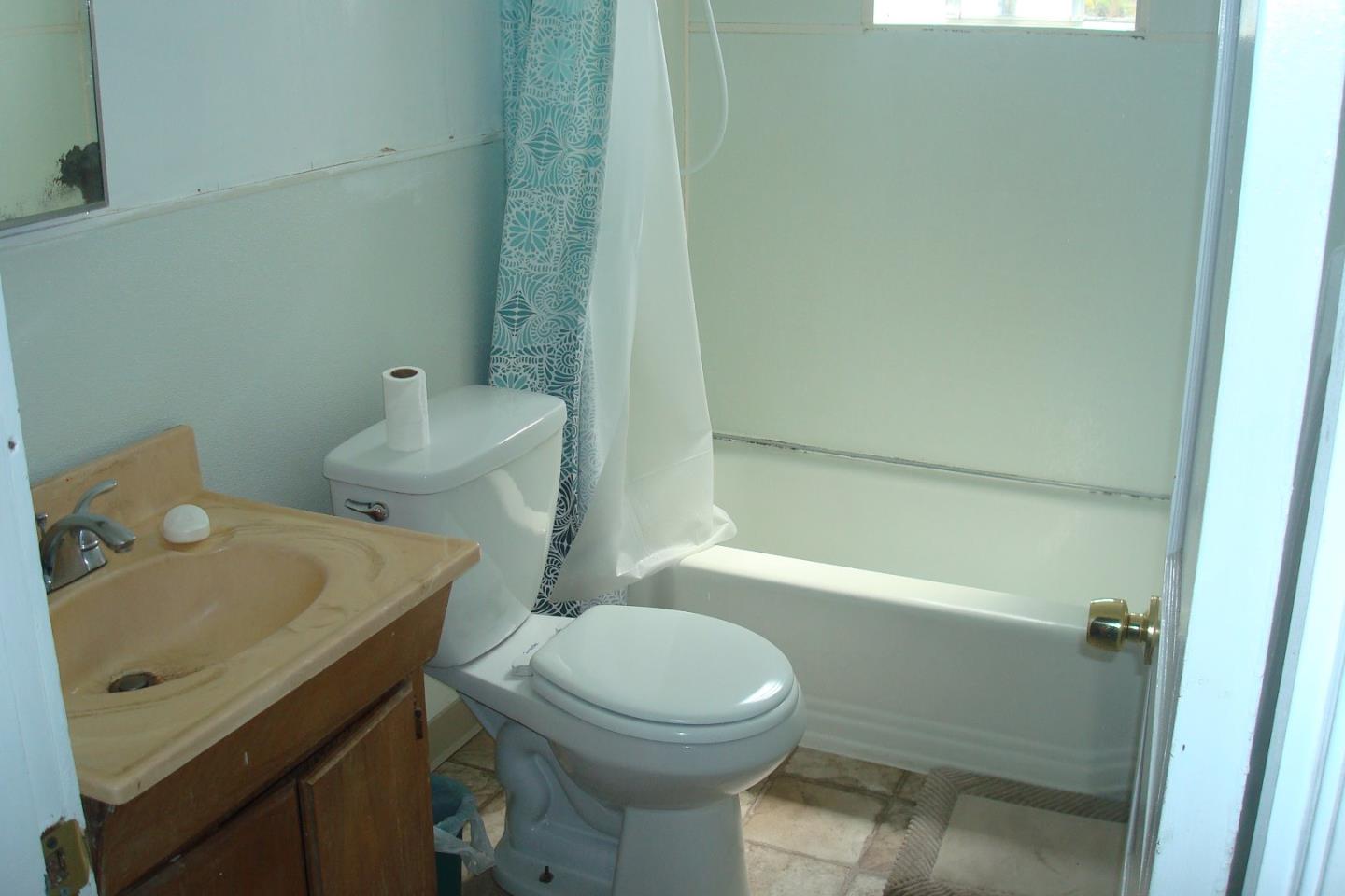 61 Russell Road Salinas, CA 93906 - Photo 10 of 19 Gallery Image 10