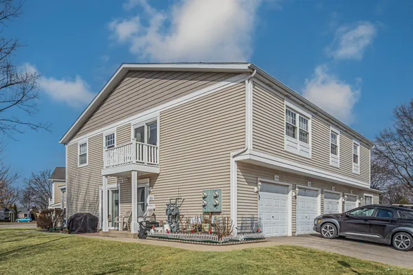 $249,788 | 1314 Ely Court, Unit 1314, Wheeling, IL 60090