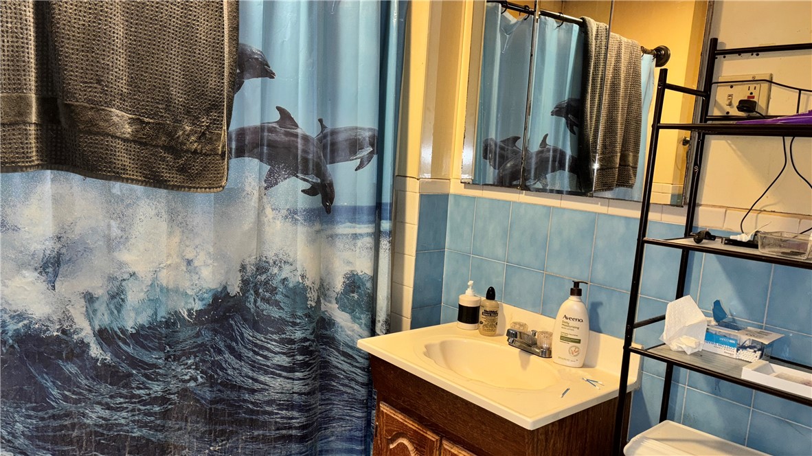 155 Thomas Street Woonsocket, RI 02895 - Photo 2 of 5