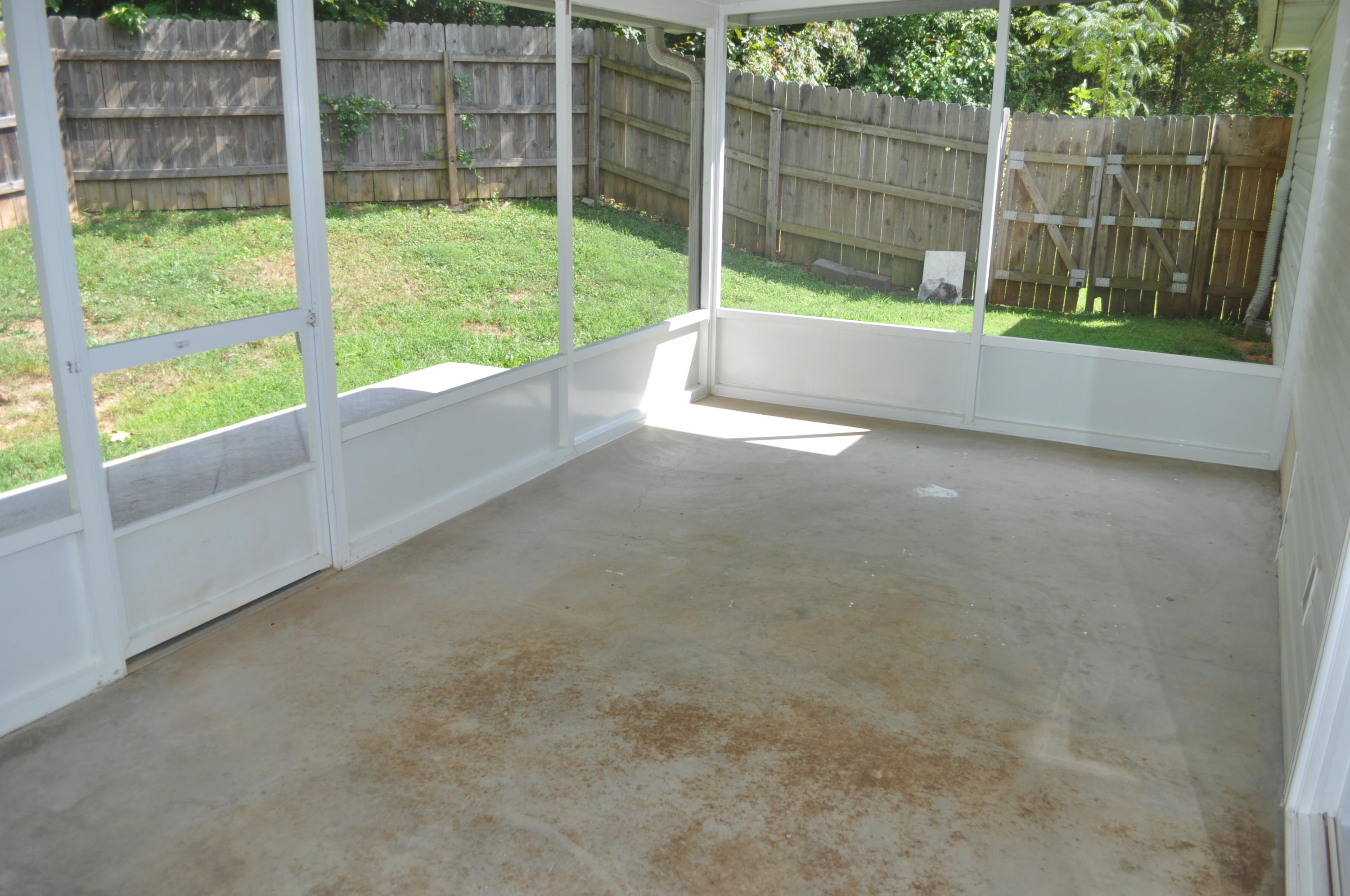 8318 Timber Ridge Lane Powell, TN 37849 - Photo 20 of 25 20 Screened Patio