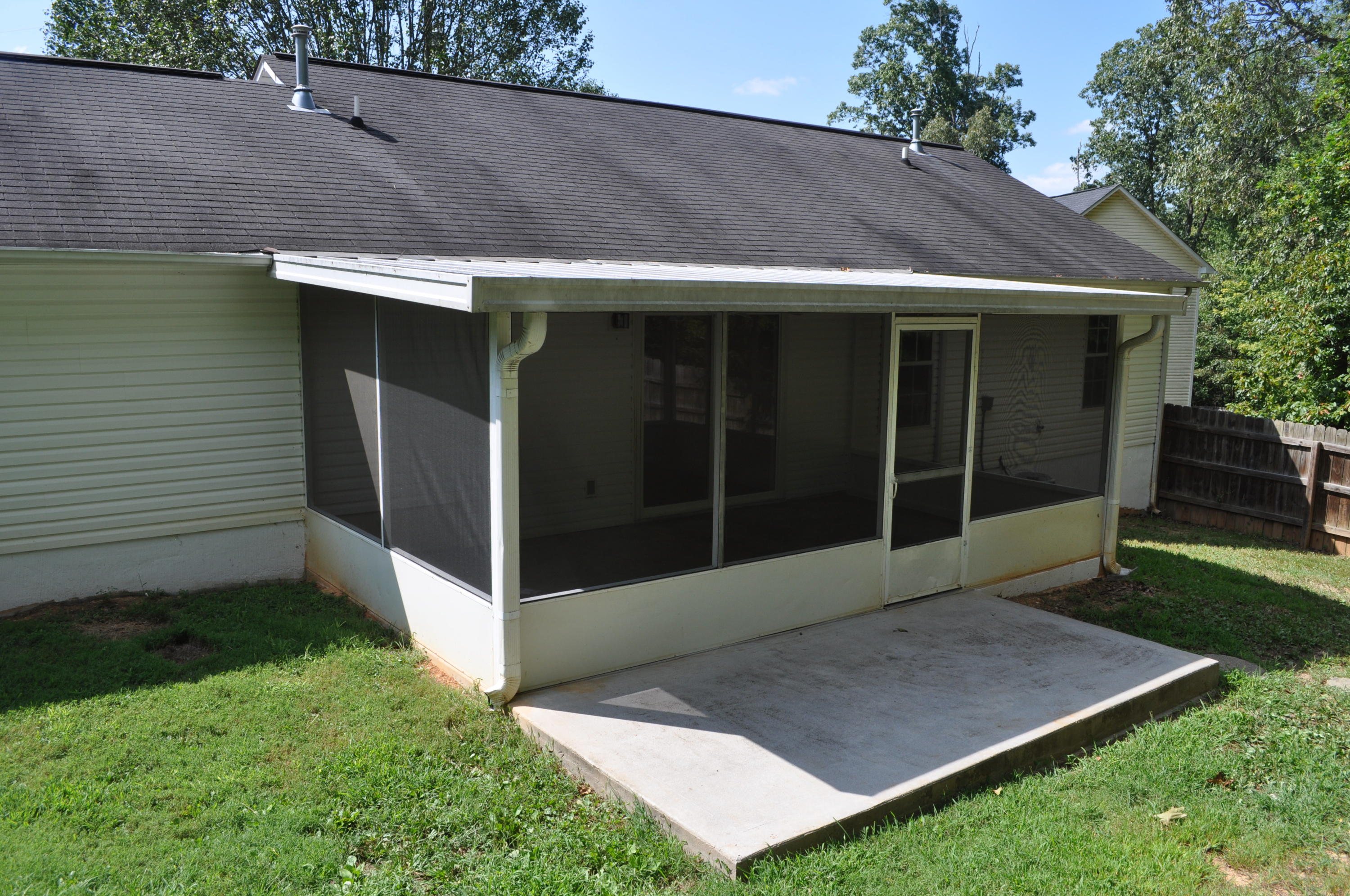 8318 Timber Ridge Lane Powell, TN 37849 - Photo 21 of 25 21 Back of Home