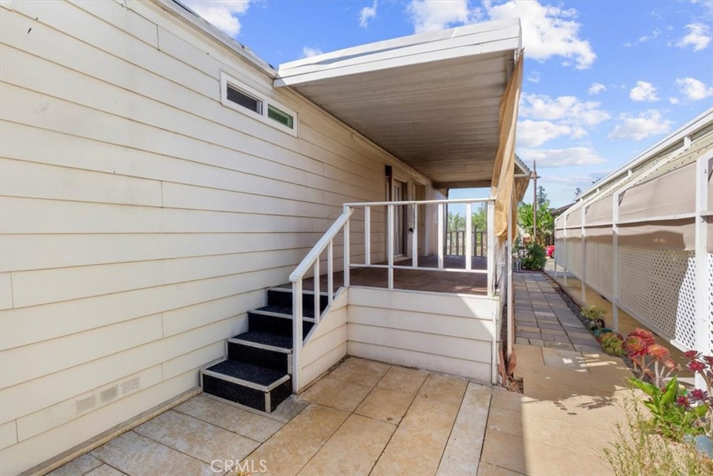 14851 Jeffrey Road, Unit 248 Irvine, CA 92618 - Photo 6 of 27 a view of entryway