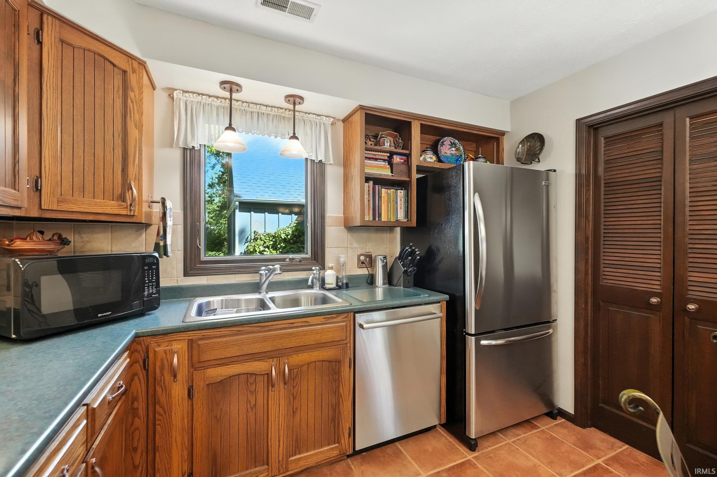 16716 Wappes Road Churubusco, IN 46723 - Photo 12 of 36