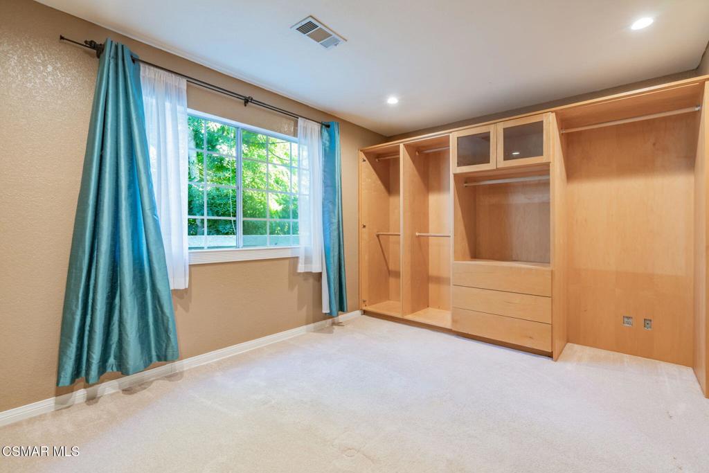 1043 Waltham Road, Unit E Simi Valley, CA 93065 - Photo 28 of 63 Gallery Image 28