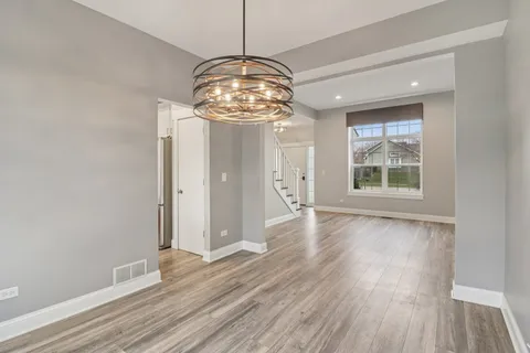 $425,000 | 220 Glenbrook Trail, McHenry, IL 60050