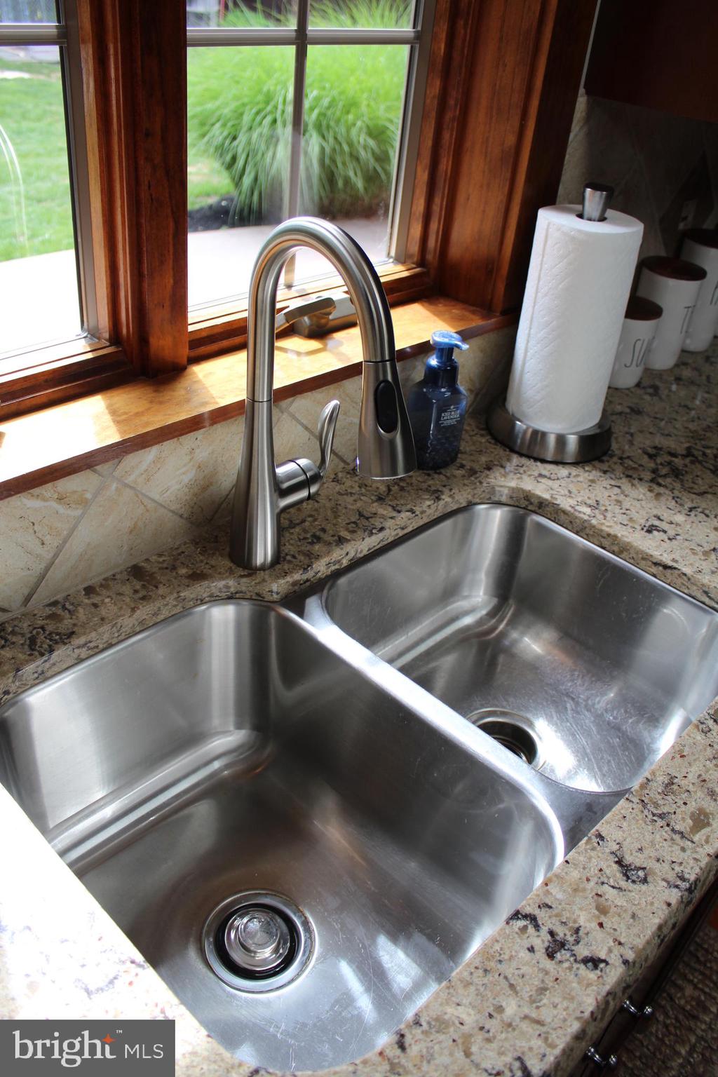 246 Acorn Lane Lititz, PA 17543 - Photo 80 of 120 Custom Kitchen