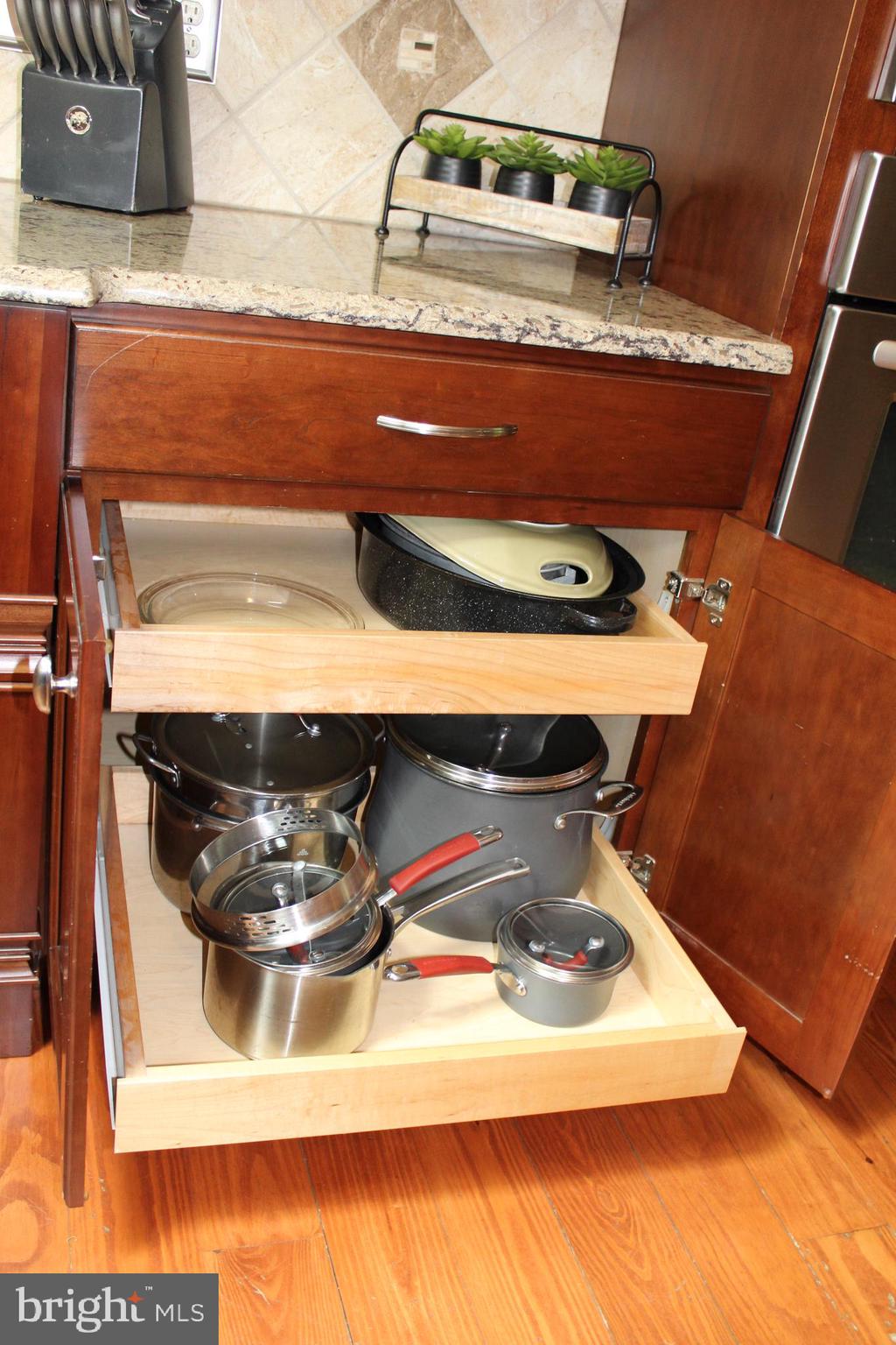 246 Acorn Lane Lititz, PA 17543 - Photo 92 of 120 Custom Kitchen