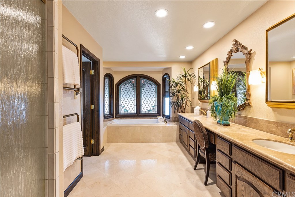 27681 Chapala Mission Viejo, CA 92692 - Photo 28 of 74