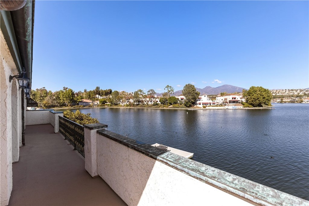 27681 Chapala Mission Viejo, CA 92692 - Photo 36 of 74