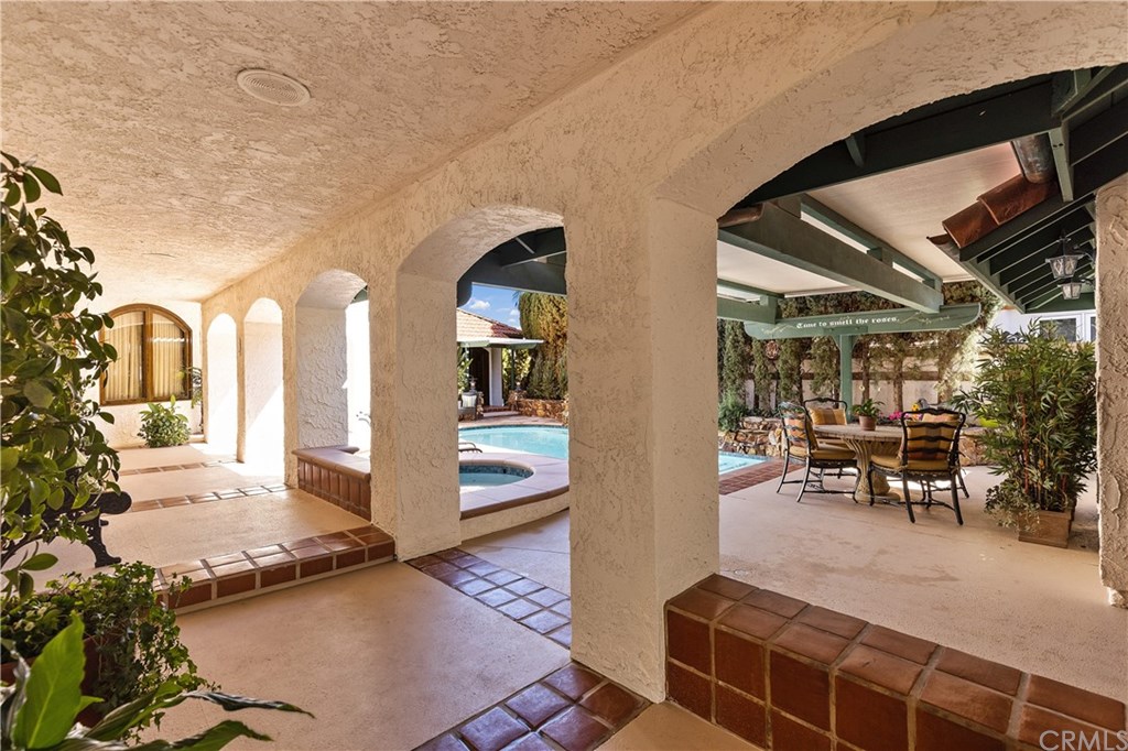 27681 Chapala Mission Viejo, CA 92692 - Photo 6 of 74