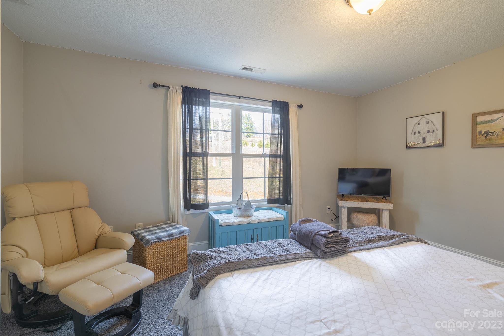 1218 Summer Road Hendersonville, NC 28792 - Photo 24 of 48 Gallery Image 24