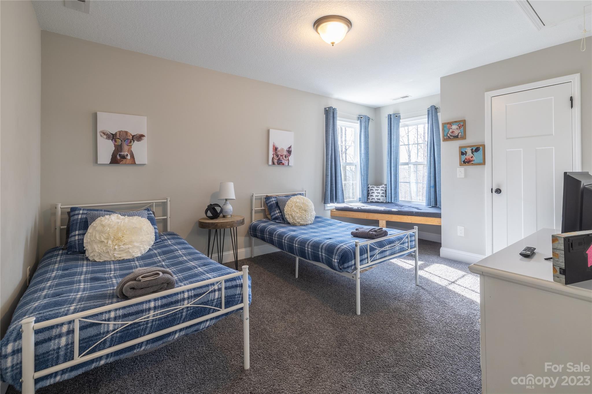 1218 Summer Road Hendersonville, NC 28792 - Photo 26 of 48 Gallery Image 26