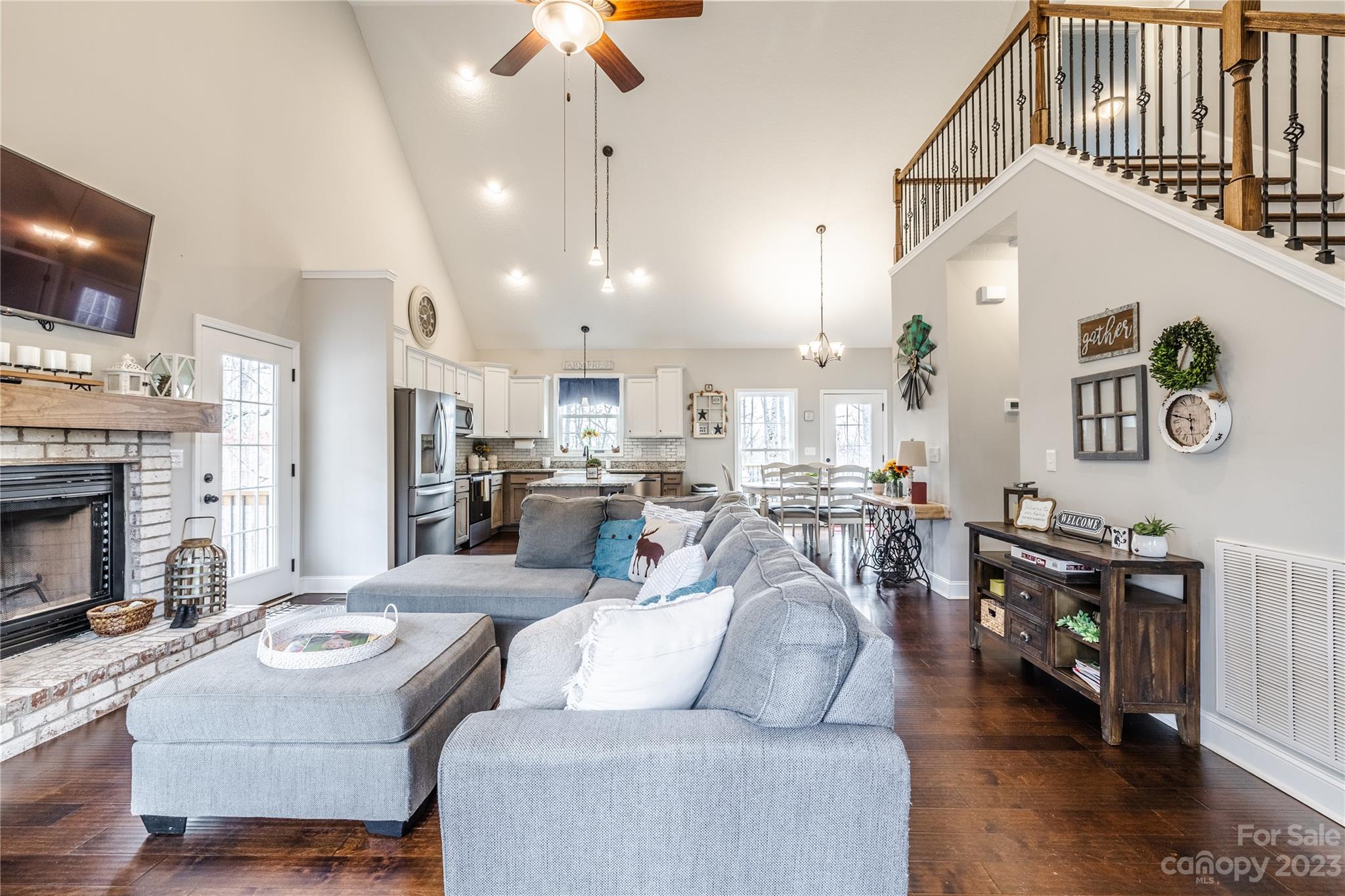 1218 Summer Road Hendersonville, NC 28792 - Photo 5 of 48 Gallery Image 5