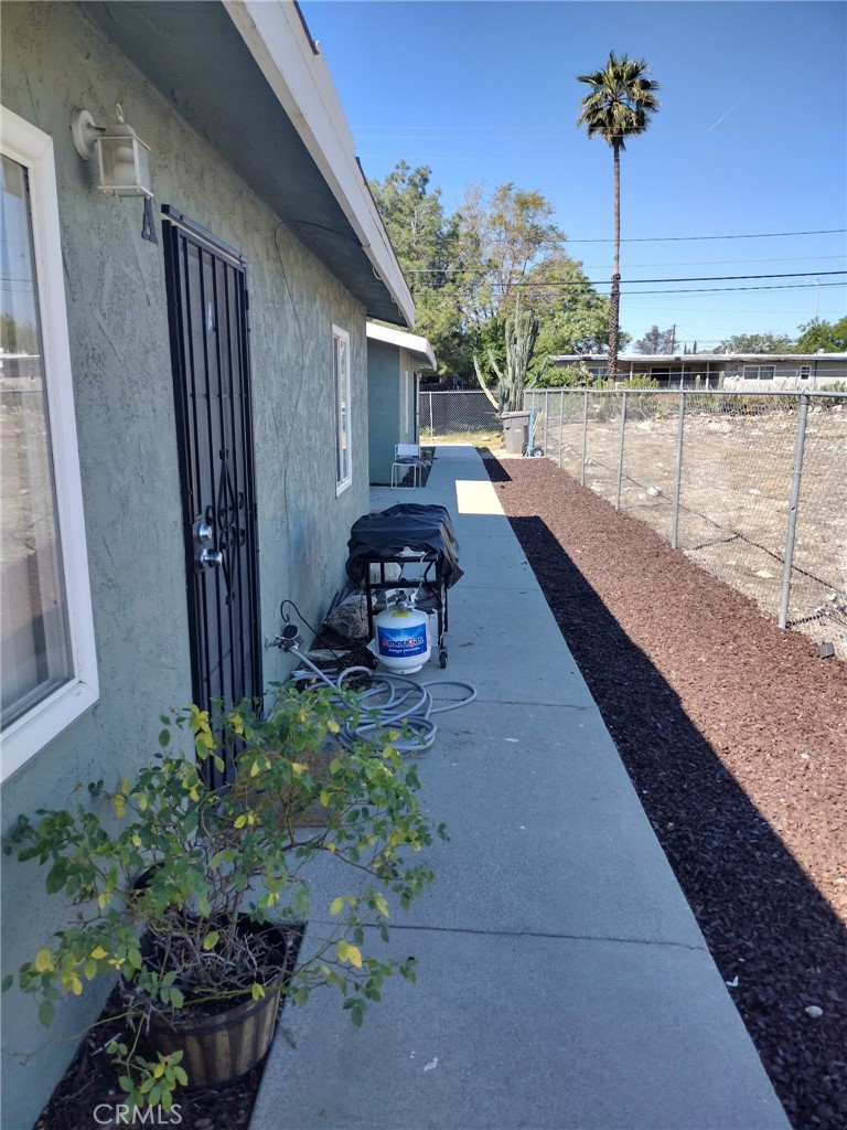 263 North Evans Street Banning, CA 92220 - Photo 7 of 25