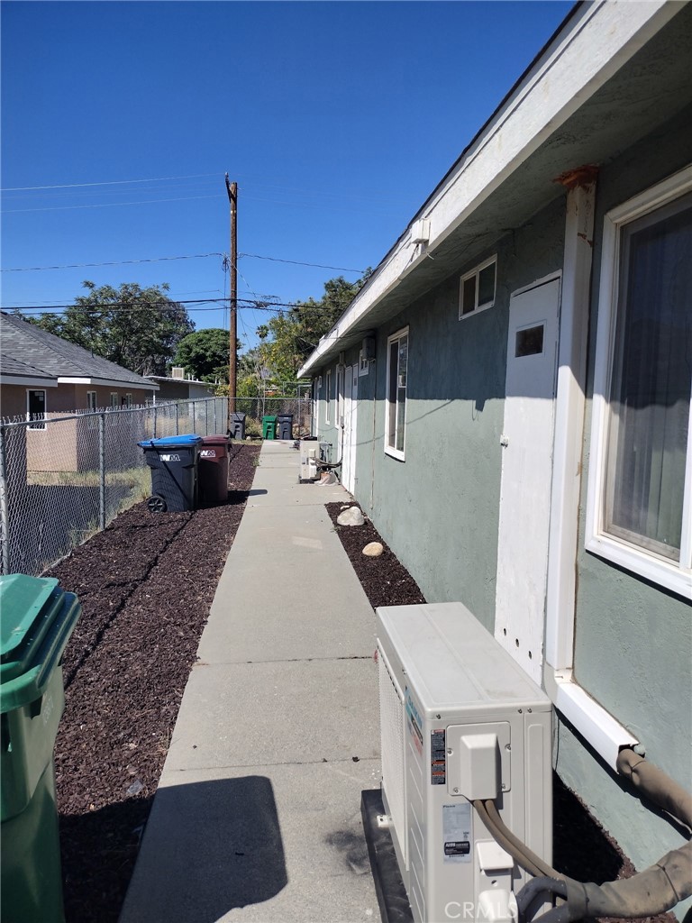 263 North Evans Street Banning, CA 92220 - Photo 8 of 25