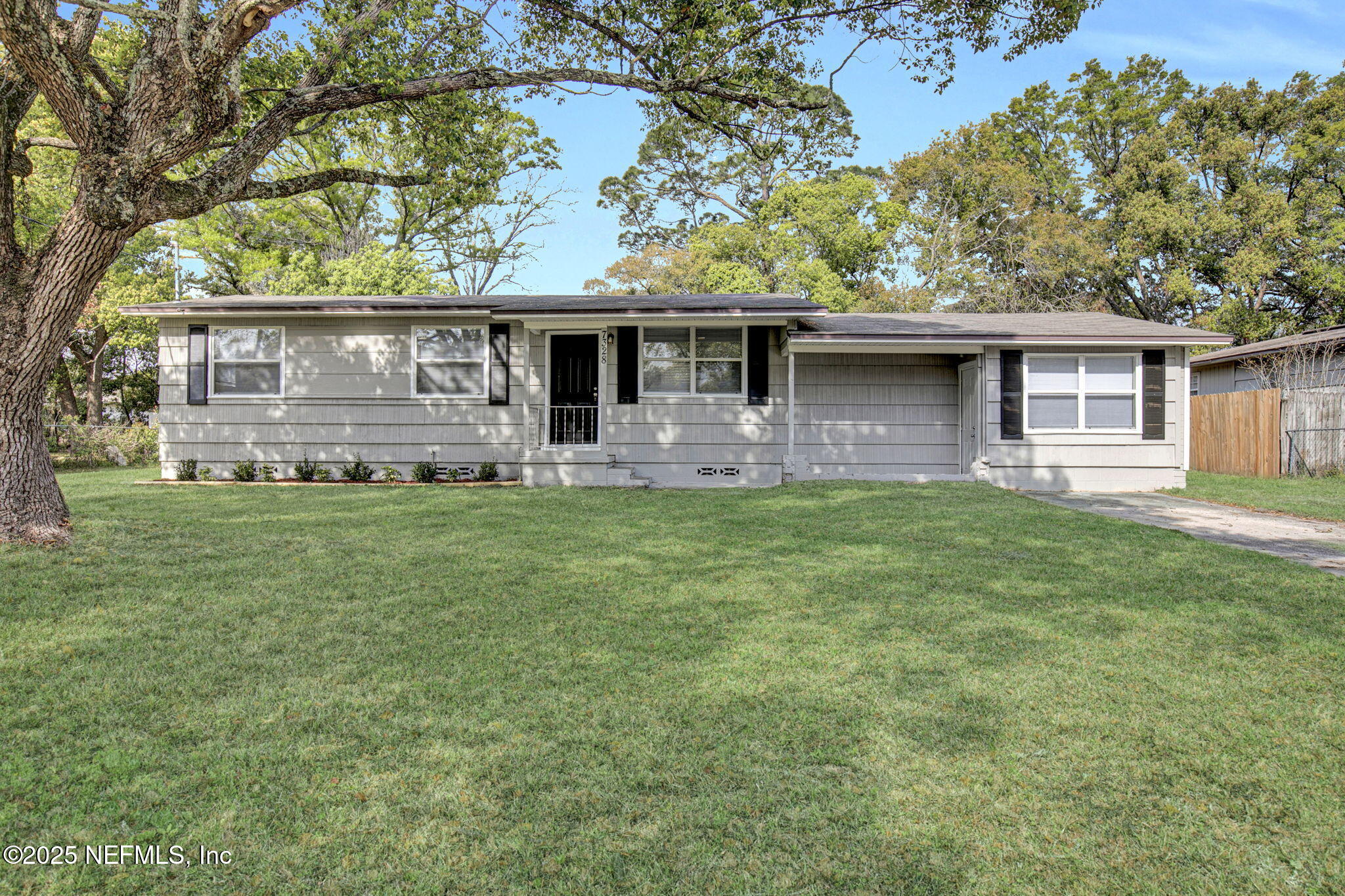 7328 Warner Drive Jacksonville, FL 32244 - Photo 2 of 25 Front Of Home