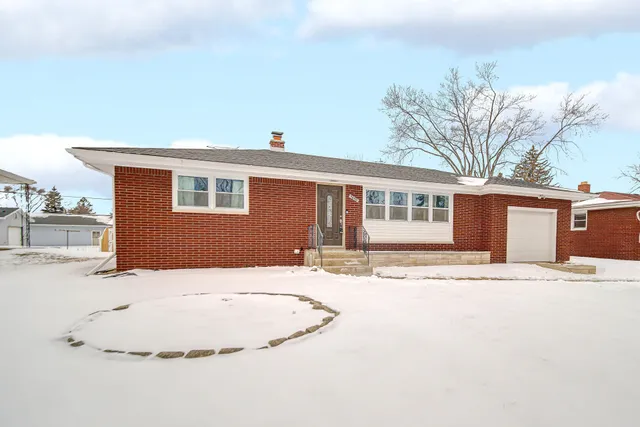 $259,900 | 5450 Pierce Street, Merrillville, IN 46410