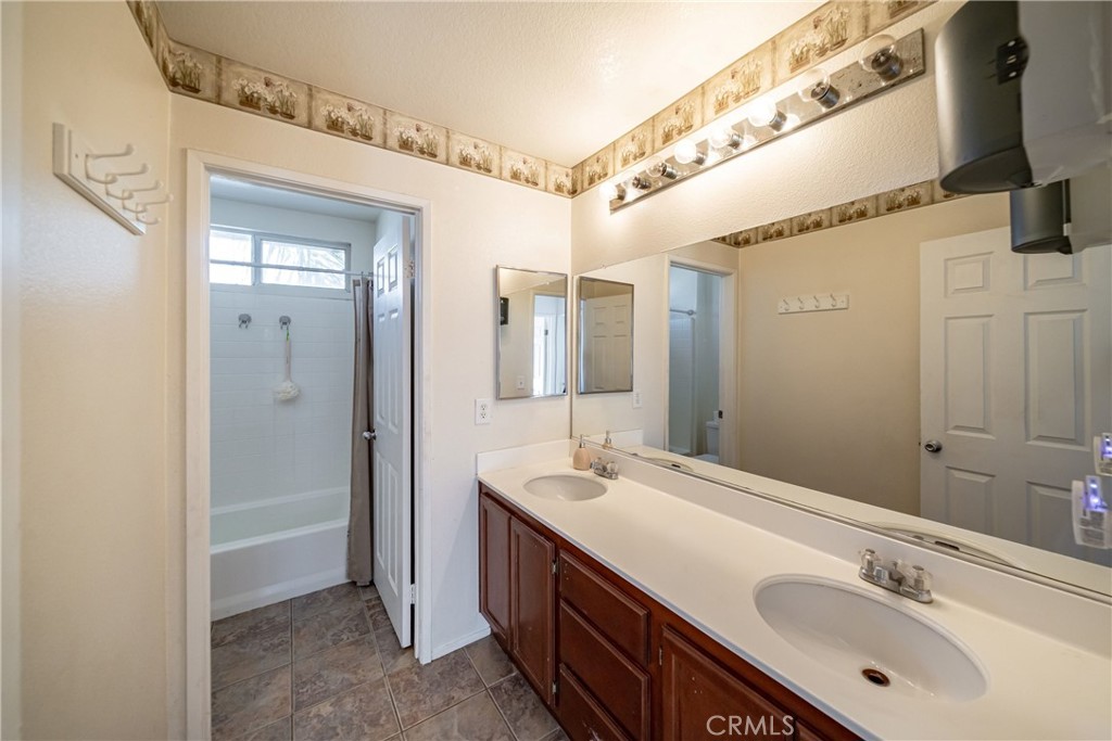 17806 Cedarwood Drive Riverside, CA 92503 - Photo 23 of 29