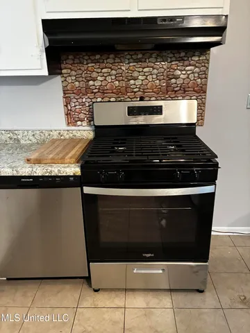 $1,350 | 8377 Whitehead Cove, Southaven, MS 38671