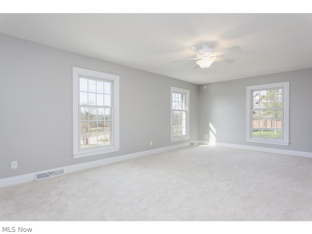 2925 Roundhill Road Akron, OH 44333 - Photo 17 of 33
