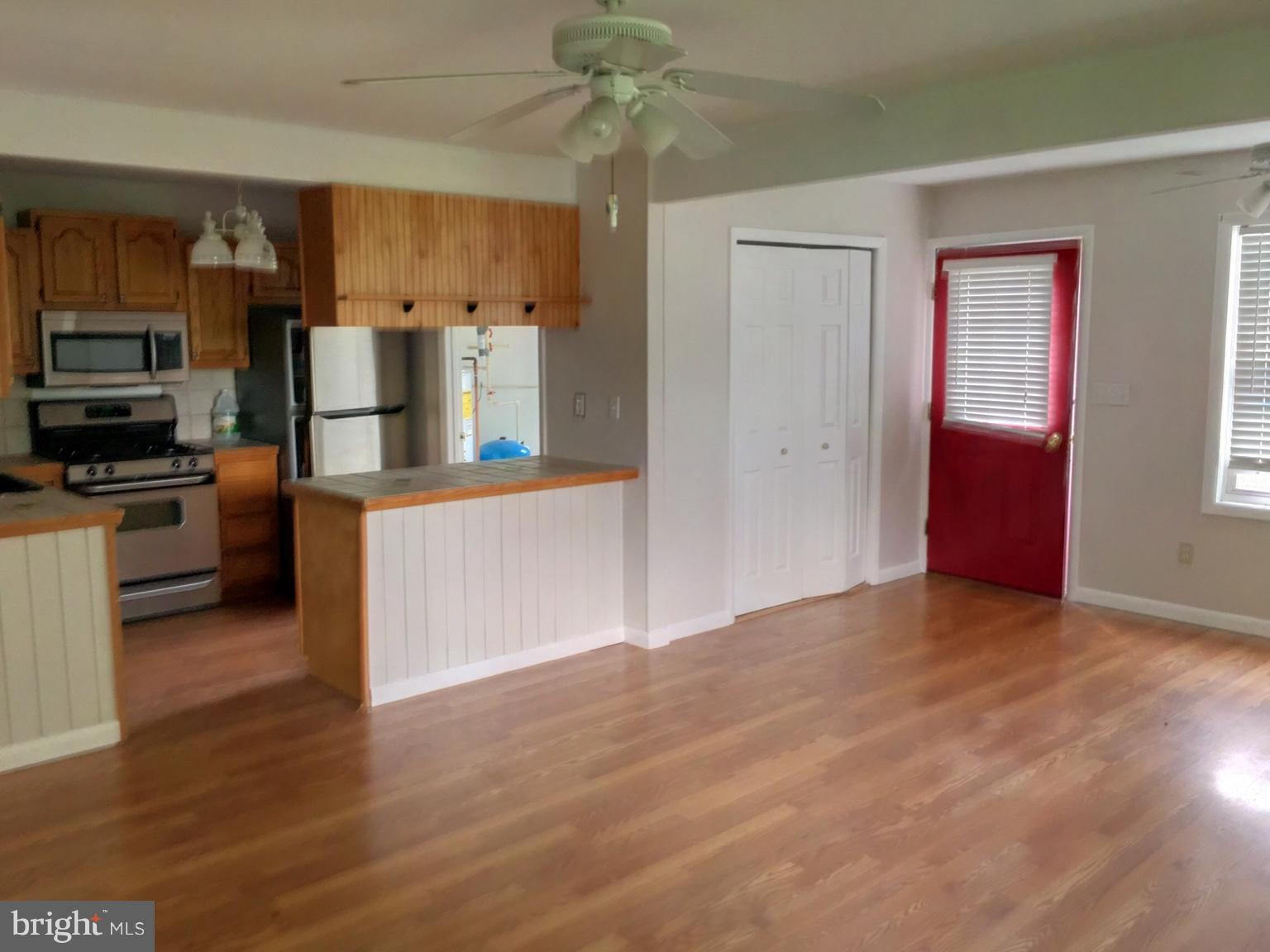 200 River Road Elkton, MD 21921 - Photo 9 of 26 Living Room