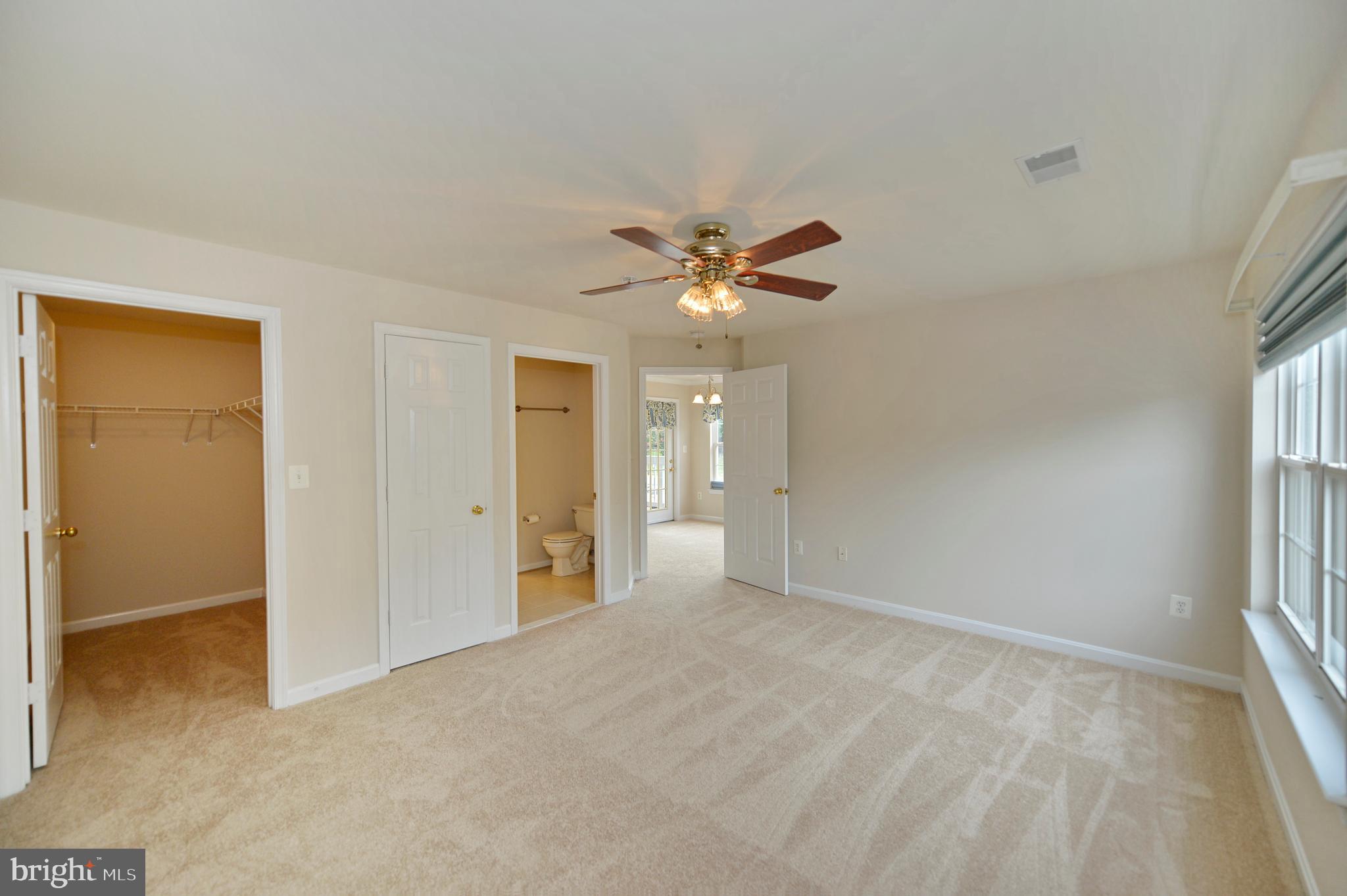 511 Constellation Square Southeast, Unit E Leesburg, VA 20175 - Photo 22 of 34 Primary Bedroom View 3