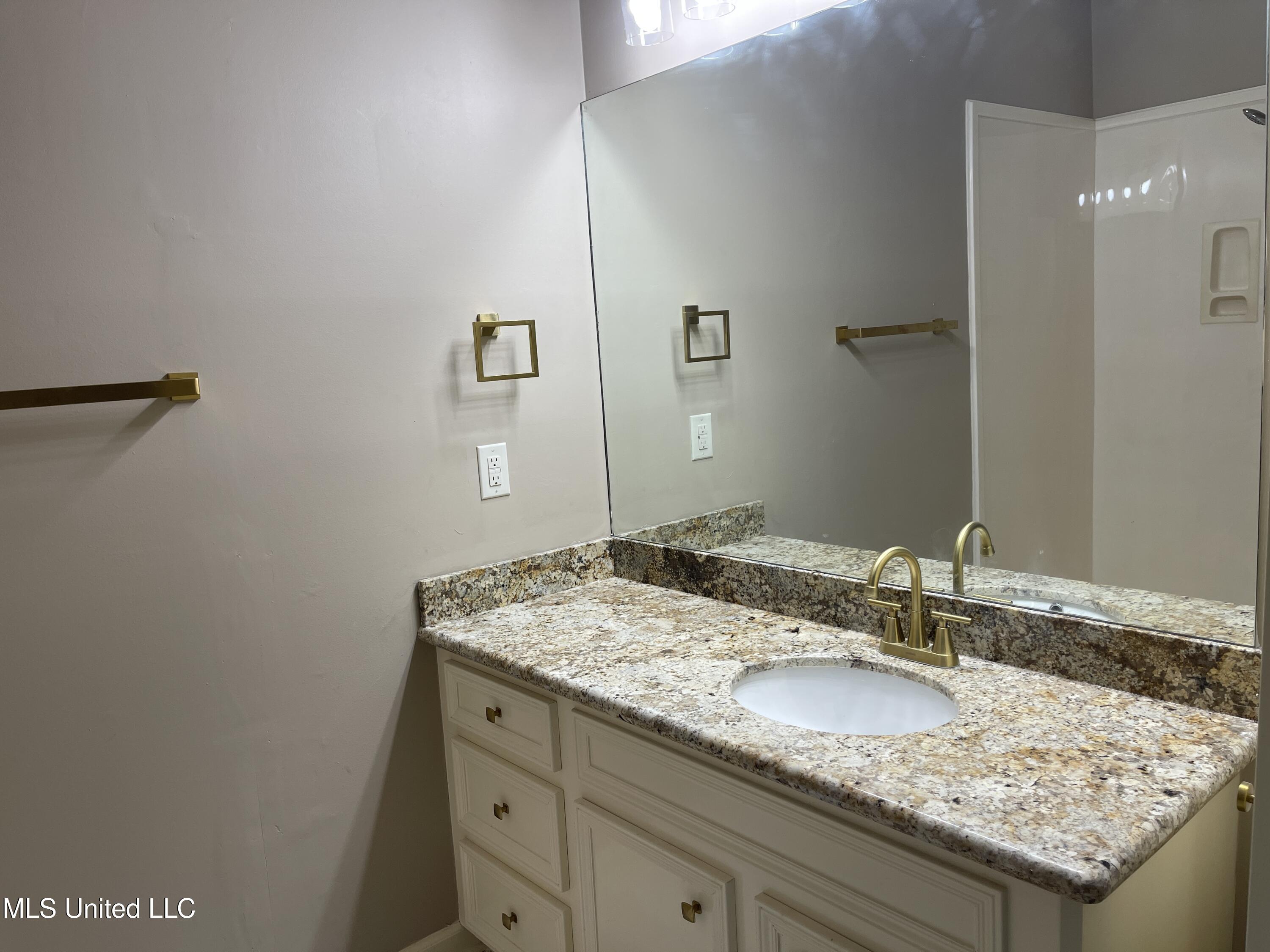 1804 Lake Trace Drive Jackson, MS 39211 - Photo 35 of 57 Master Bathroom Vanity 1