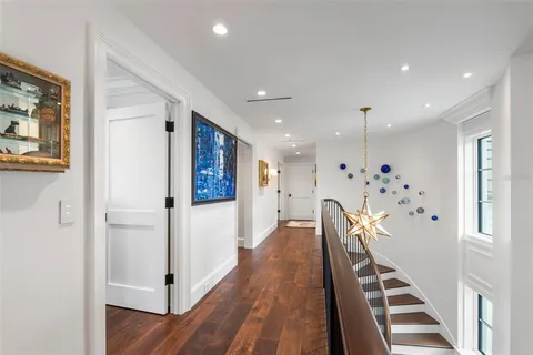 $8,500,000 | 501 Harbor Point Road, Longboat Key, FL 34228