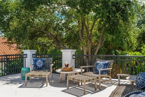 $8,500,000 | 501 Harbor Point Road, Longboat Key, FL 34228