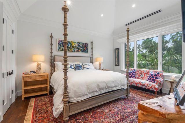 $8,500,000 | 501 Harbor Point Road, Longboat Key, FL 34228