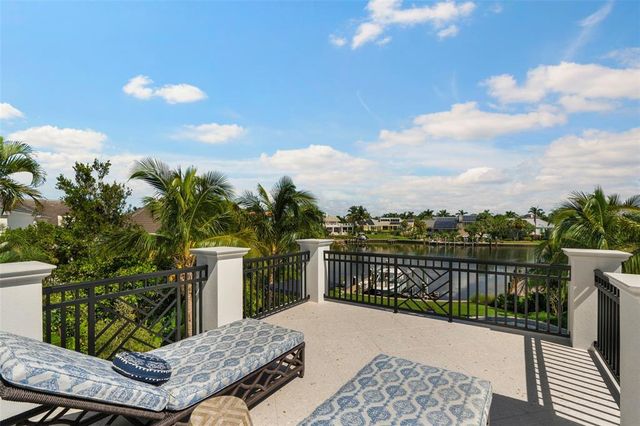 $8,500,000 | 501 Harbor Point Road, Longboat Key, FL 34228
