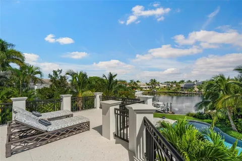 $8,500,000 | 501 Harbor Point Road, Longboat Key, FL 34228